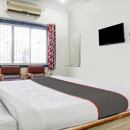 Collection O Shreya Hotell Talegaon Dabhade Exteriör bild