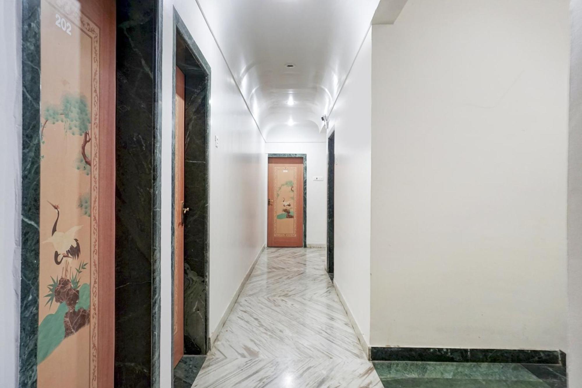 Collection O Shreya Hotell Talegaon Dabhade Exteriör bild