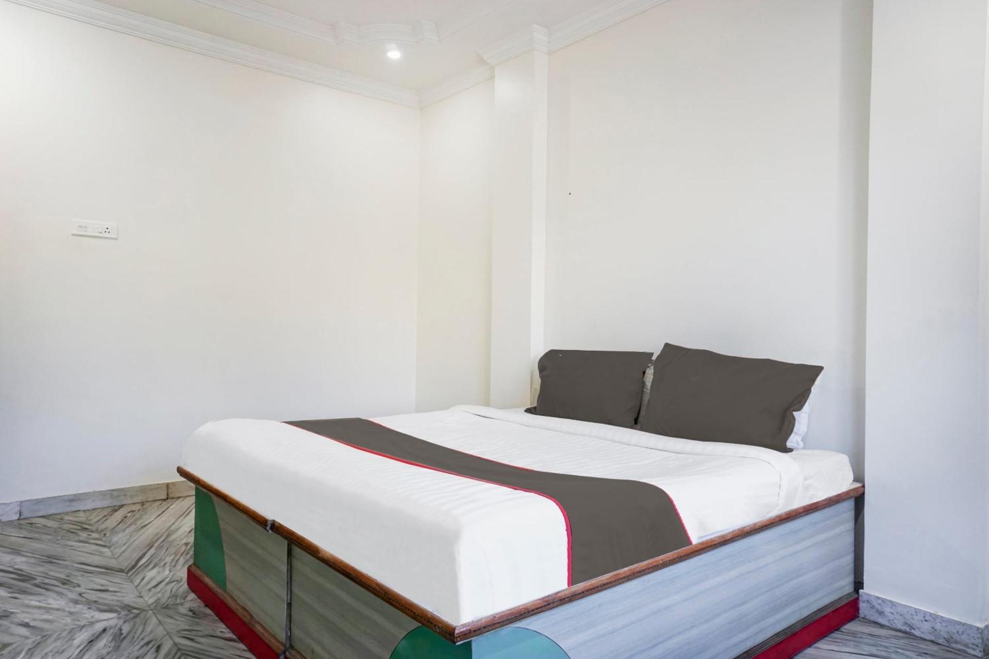 Collection O Shreya Hotell Talegaon Dabhade Exteriör bild
