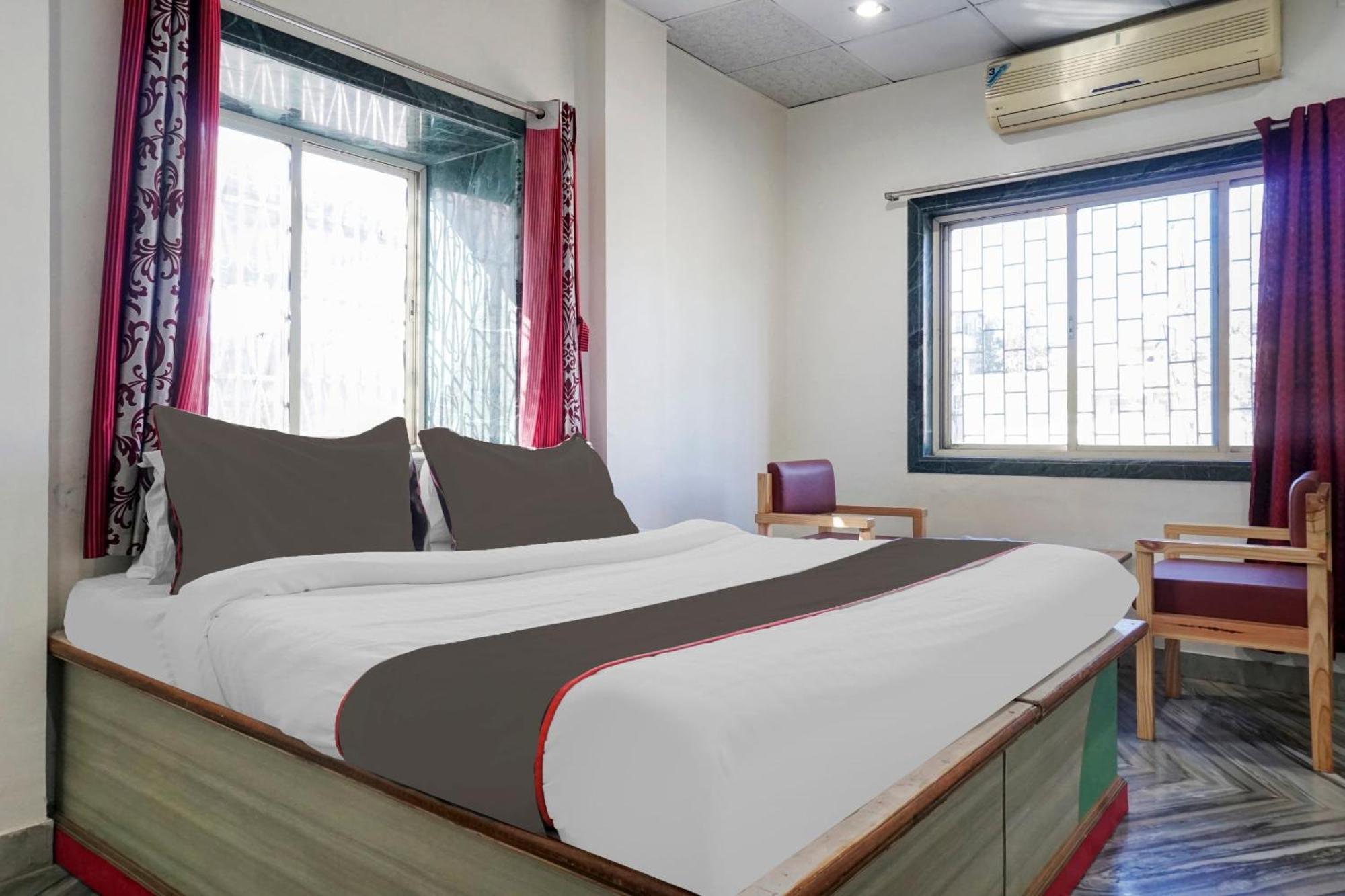Collection O Shreya Hotell Talegaon Dabhade Exteriör bild